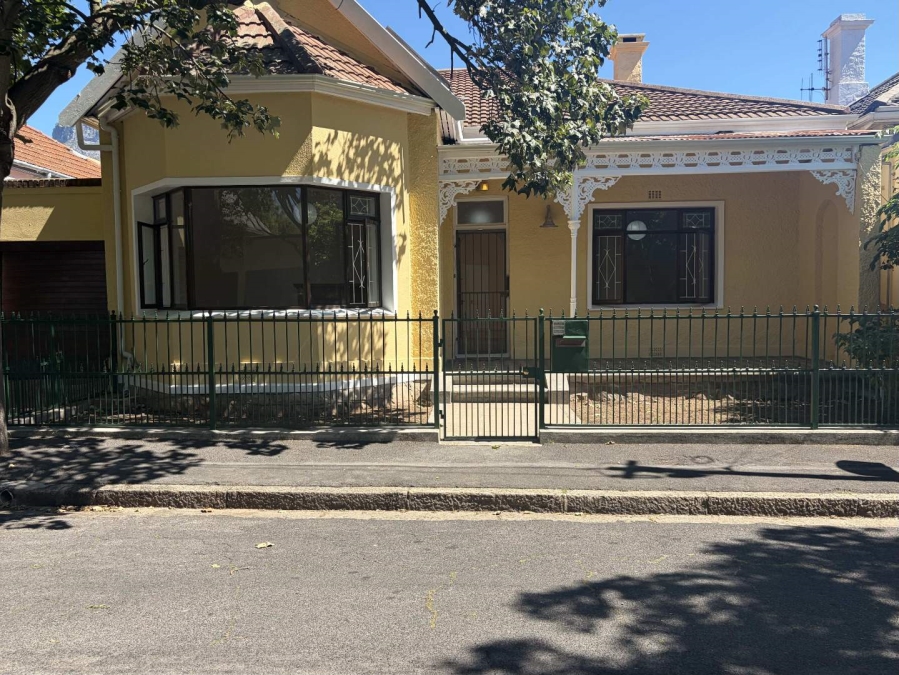 To Let 4 Bedroom Property for Rent in Rondebosch Village Western Cape